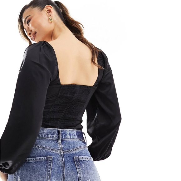 Abercrombie + Fitch | Pleated Long Sleeve - Picture 3 of 12